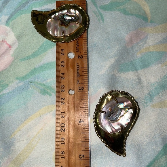 Stunning vintage brass and abalone earrings - Picture 7 of 14